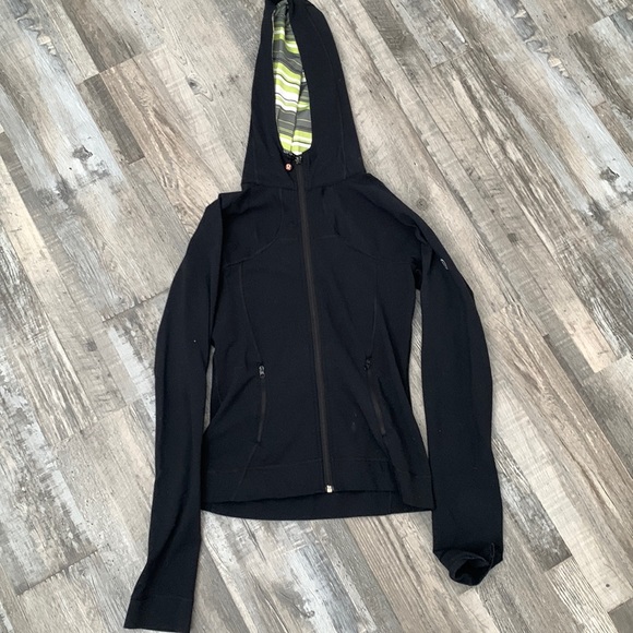 Lululemon zip up in black - Picture 1 of 5